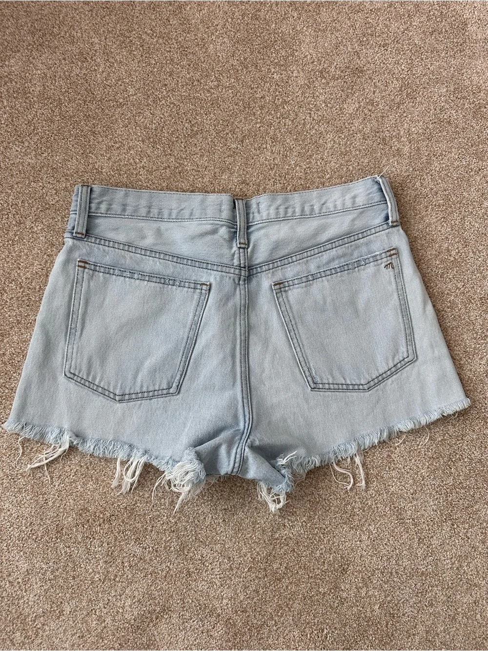 Madewell Relaxed Denim Shorts Cutoff Light Wash 100% Cotton Raw Hem Size 28